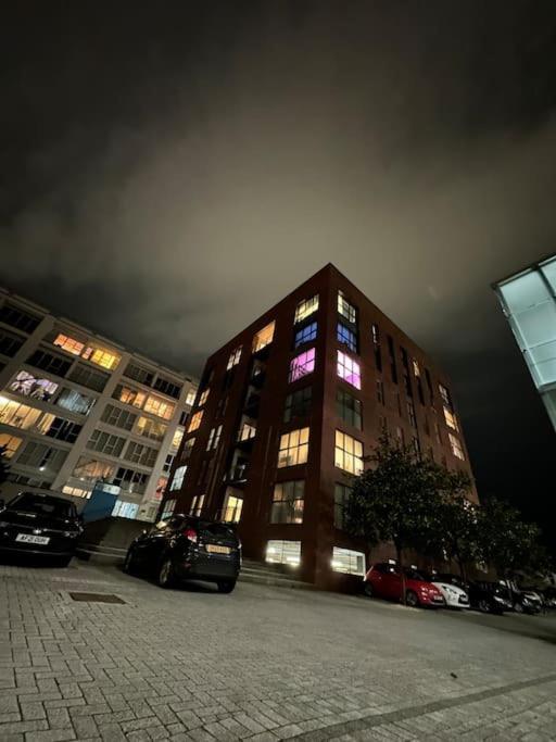 Skyline View Flat With Parking Apartment *