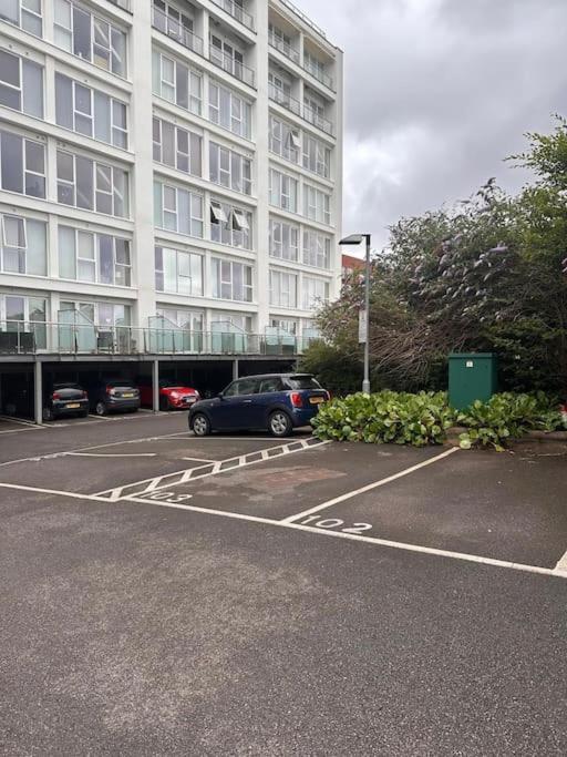 Apartment Skyline View Flat With Parking Bristol